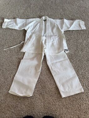 Premier Martial Arts Uniform
Size 00
